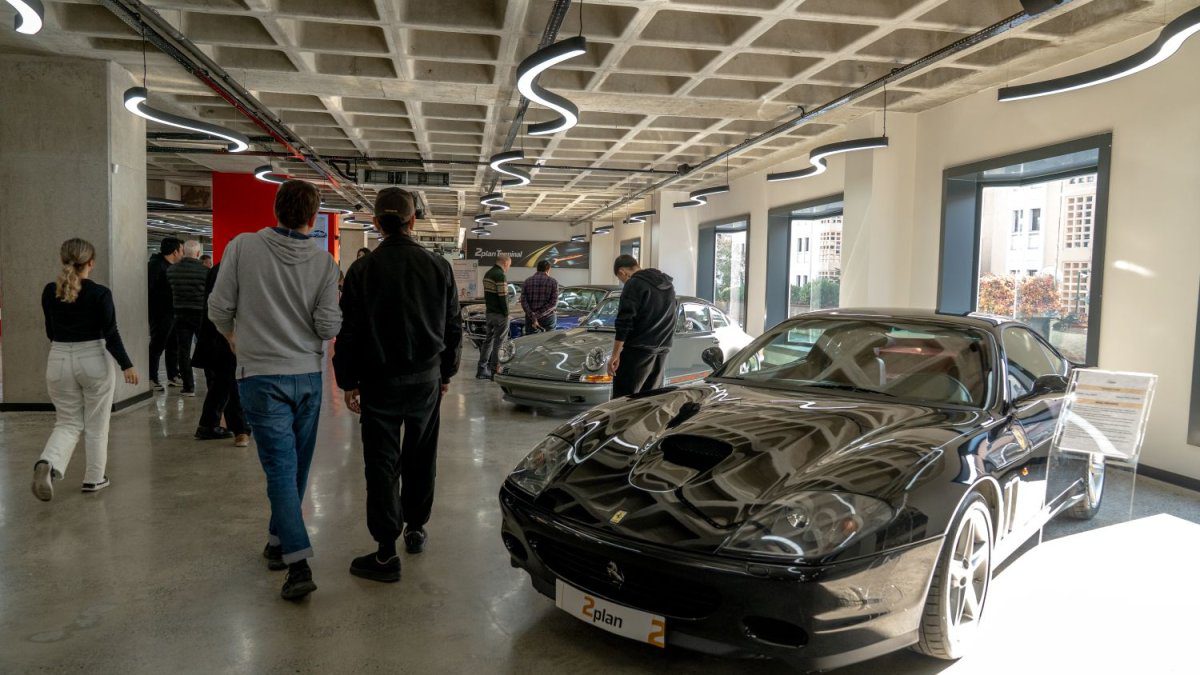 Klasik otomobil sergisi 2plan Terminal’de devam ediyor: 20 Kasım’a kadar ücretsiz