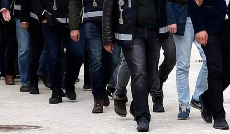 Ankara merkezli FETÖ operasyonu: Aralarında asker ve kamu görevlilerinin de olduğu 22 gözaltı