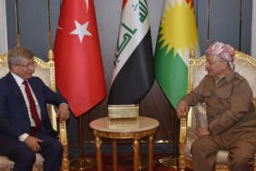 Ahmet Davutoğlu, IKBY Eski Başkanı Mesud Barzani ile bir araya geldi