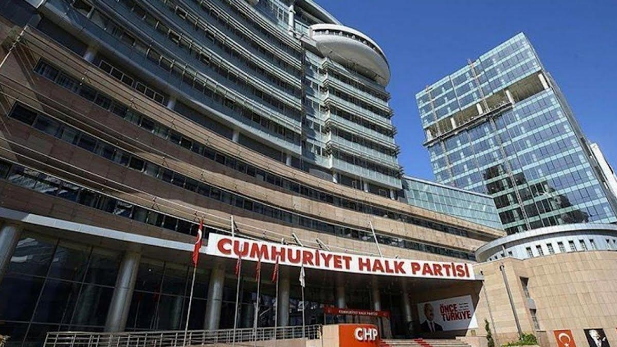 CHP’de 10 milletvekilinden Özel’e tutuklu belediye başkanları için çağrı: “Parti içi muhakeme süreci işletilsin”