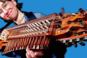 Belki de ilk kez görüyorsunuz… Sesi kulaklarda çınlıyor, rock müziklerde bile kullanılıyor! Yüzyıllık çalgı: Nyckelharpa
