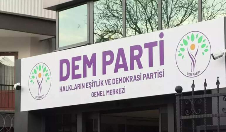 DEM Parti’den komisyon öncesi TBMM’de toplantı
