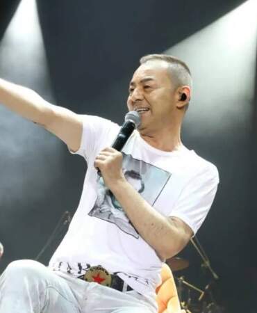 Serdar Ortaç hayranlarını sevindirdi! “Artık sağlığıma kavuştum, yürüyebiliyorum”