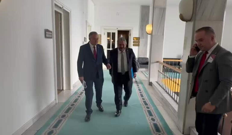 Komisyon toplantısı öncesi kritik zirve: AK Parti de İmralı’ya gidiyor