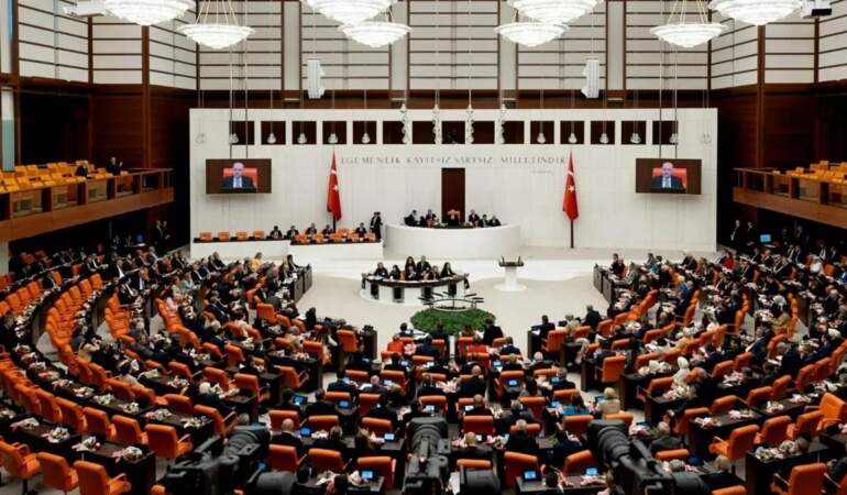 Gıda zehirlenmeleri araştırılsın önergesi AK Parti ve MHP oylarıyla reddedildi