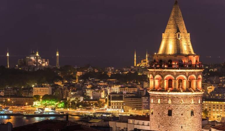 Türkiye’ye Ekim ayında 5,6 milyon yabancı ziyaretçi: En çok turist Almanya, Rusya ve İngiltere’den geldi