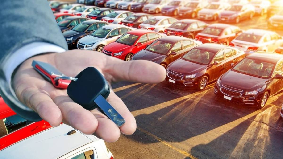 Araba alacaklar dikkat! Ek gümrük vergisi yarın yürürlüğe giriyor: Bu araçların fiyatı 500 bin TL artacak