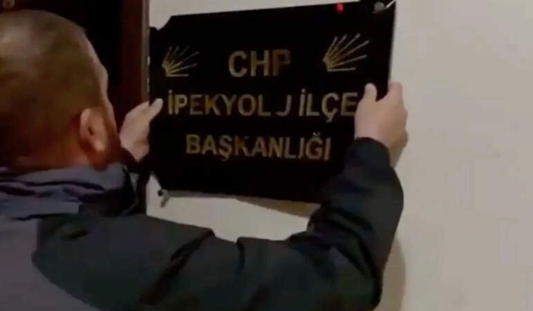 CHP ilçe binasına saldırı gerçekleşti