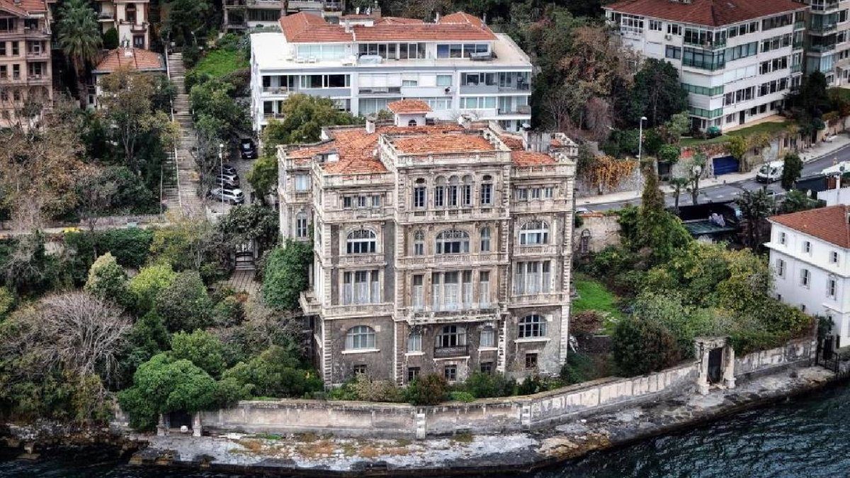 İstanbul Boğazı’nın en ihtişamlı yalısı satılıyor: Zeki Paşa Yalısı paha biçilemiyor