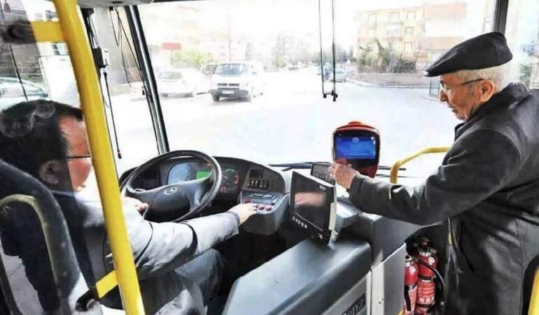 O ilimizde emekliye ücretsiz toplu taşıma sınırı! Aylık 30 kez ücretsiz binebilecekler, sonrası paralı