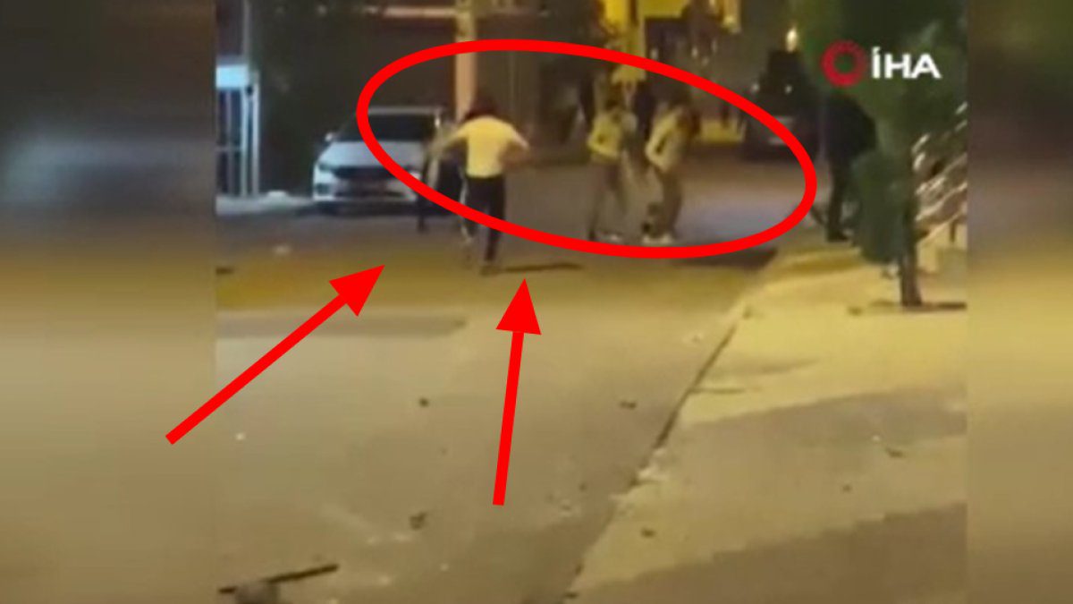 İstanbul’da taşlı sopalı kavga kamerada! Evlerin camları kırıldı, çok sayıda gözaltı var