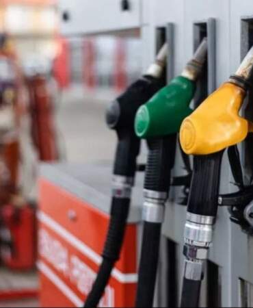 Akaryakıt fiyatları değişti mi? Motorine beklenen indirim yansıdı mı? 23 Kasım akaryakıt fiyatları