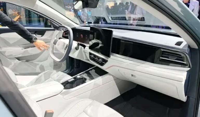 Volkswagen Passat elektrikliye dönüşüyor! Passat ePro ilk kez görücüye çıktı