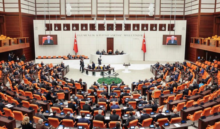 2026 Yılı Merkezi Yönetim Bütçe Teklifi Kabul Edildi, Vekiller Birbirine Girdi