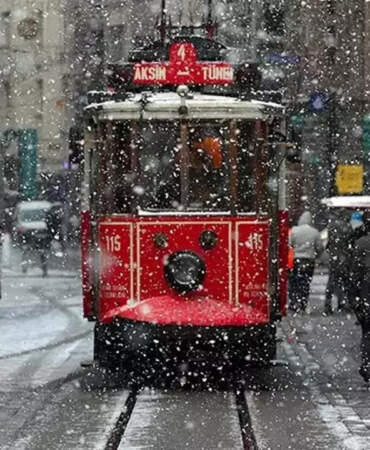 AKOM Tarih Verdi: İstanbul’a Kar Geliyor! Sıcaklıklar Birden Düşecek