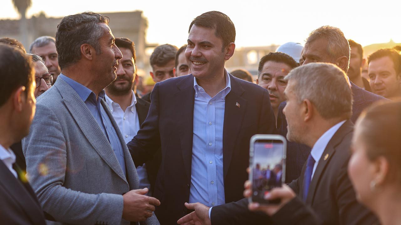 Bakan Kurum, Hatay’da Sahaya İndi: Afet Konutlarını İnceledi