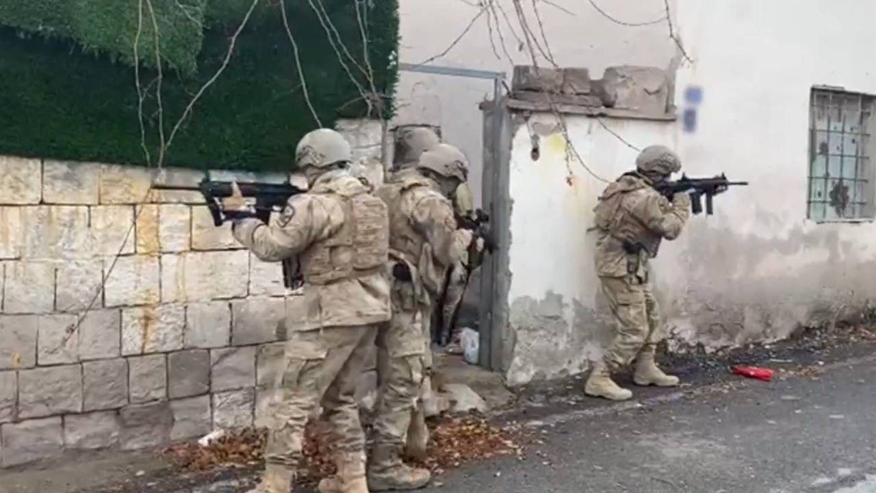 Bakan Yerlikaya Duyurdu: DEAŞ’a Yönelik Operasyonlarda 92 Şüpheli Yakalandı