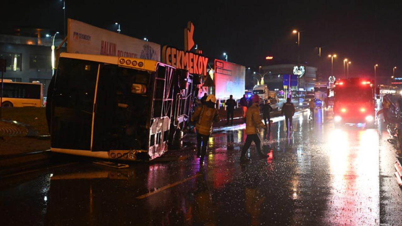 Çekmeköy’de İETT Otobüsü Devrildi