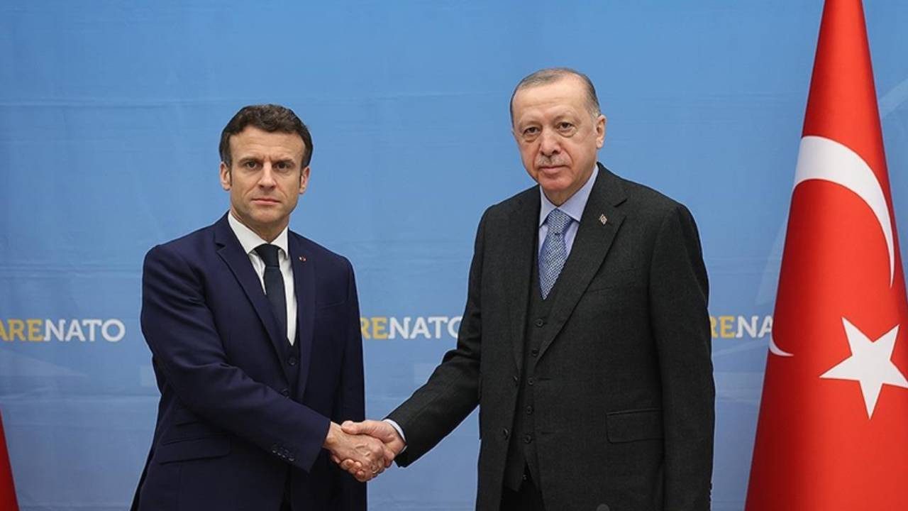 Cumhurbaşkanı Erdoğan Macron ile Telefonda Görüştü