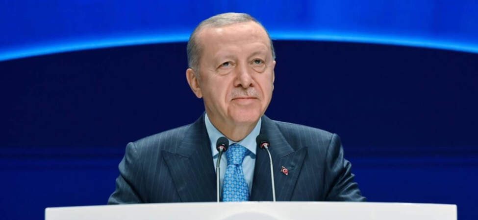 Cumhurbaşkanı Erdoğan’dan Özgür Özel’e Tepki: ‘Her Köşeye Sıkıştığında Saçmalıyor’