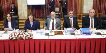 DEM Parti Raporunu Meclis Başkanlığına Sundu