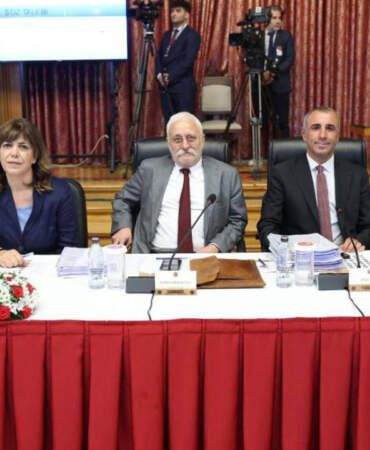 DEM Parti Raporunu Meclis Başkanlığına Sundu