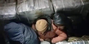 Demir Yüklü TIR’ın Dorsesinden 37 Kaçak Göçmen Çıktı