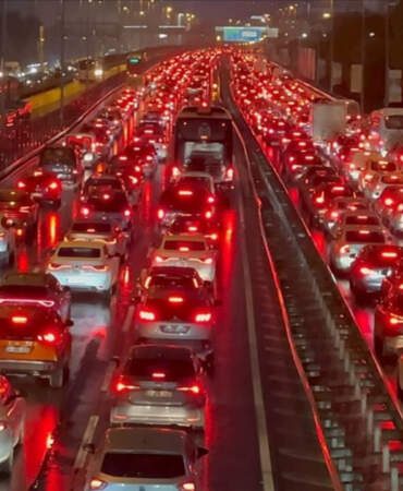 Derbi Öncesi İstanbul’da Trafik Kilitlendi!