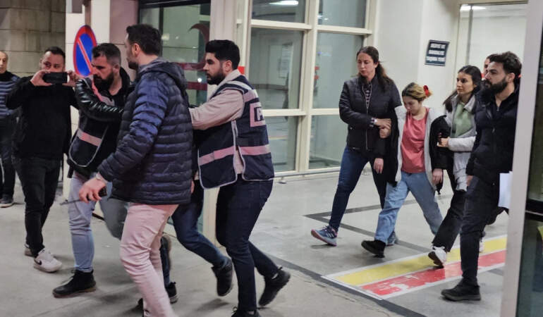 Genç Kadını Altınları İçin Katlettiler! Kuyumcu Görüntüleri Ortaya Çıktı