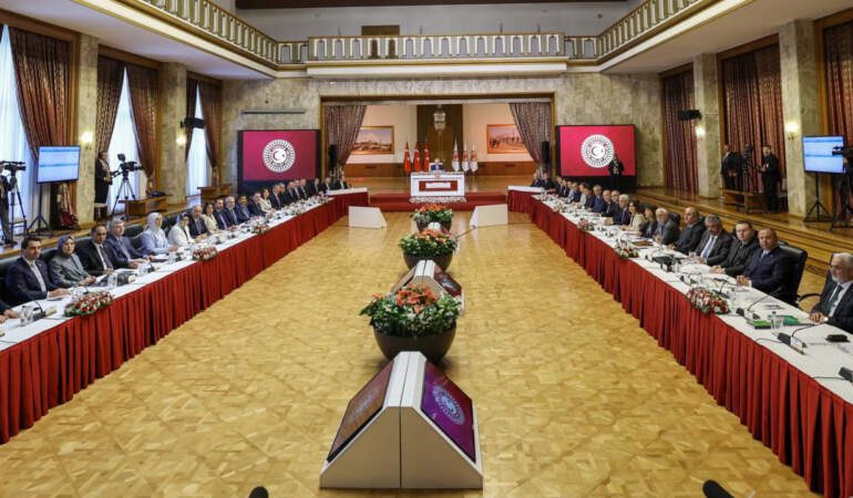 İmralı Görüşmesinin Tutanağı Süreç Komisyonunda Okundu