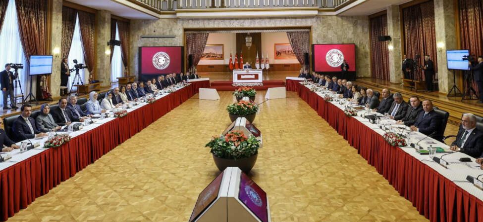 İmralı Görüşmesinin Tutanağı Süreç Komisyonunda Okundu