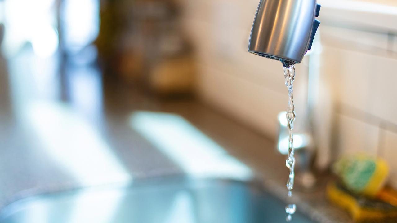 İzmir’de Adım Adım Felakete… Su Kesintisi Artık Her Gün Uygulanacak