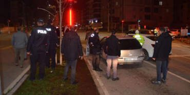 Kaçış Kovalamacası Kötü Bitti! Dur İhtarına Uymadı, Olmayacak Kişiye Çarptı