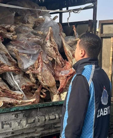 Mide Bulandıran Görüntü… Kasadan Kilolarca Bozuk Et Çıktı!