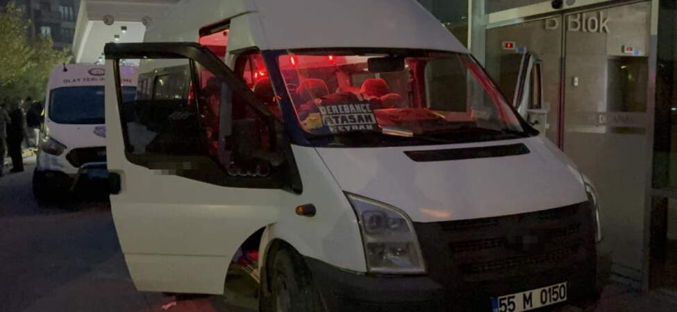 Minibüse Silahlı Saldırı! Sürücü Yaralandı