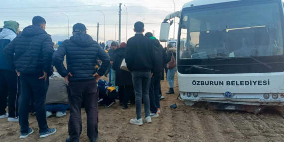 Afyonkarahisar’da Öğrenci Servisi Kaza Yaptı: Çok Sayıda Yaralı Var!
