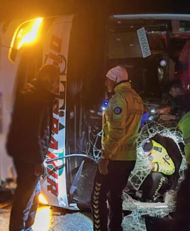 Osmaniye’de Feci Otobüs Kazası! Yaralılar Var