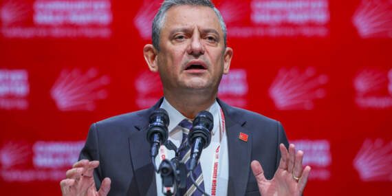 Özgür Özel’den ‘Yoksulluk’ Mesajı: ‘Son Vereceğiz’