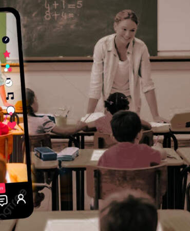 Sınıfta Çekilen Videoları Paylaşıyorlardı! Fenomen Öğretmenler Mercek Altında