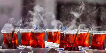 Sofraların Vazgeçilmezi Alarm Veriyor! Çay Keyfi Kabusa Dönüşebilir, Her Bardakta Risk