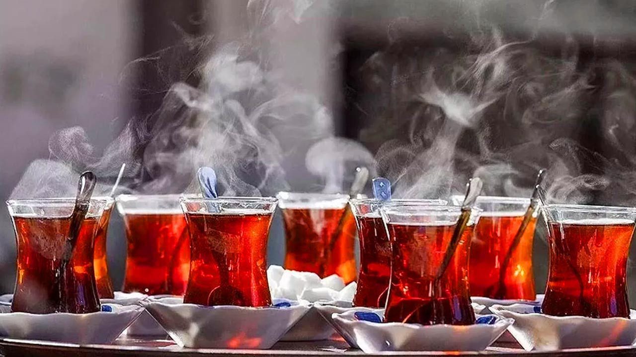 Sofraların Vazgeçilmezi Alarm Veriyor! Çay Keyfi Kabusa Dönüşebilir, Her Bardakta Risk