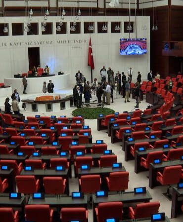 TBMM Genel Kurulu Toplantı Yeter Sayısı Bulunamayınca Kapandı