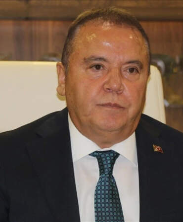 Tutuklu Antalya Büyükşehir Belediye Başkanı Muhittin Böcek Hastaneye Kaldırıldı