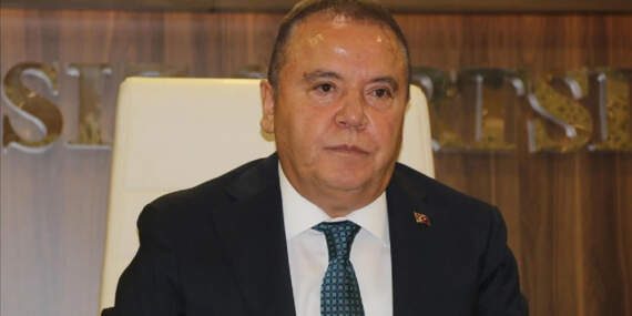 Tutuklu Antalya Büyükşehir Belediye Başkanı Muhittin Böcek Hastaneye Kaldırıldı