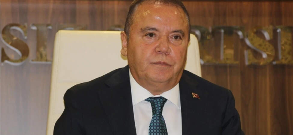 Tutuklu Antalya Büyükşehir Belediye Başkanı Muhittin Böcek Hastaneye Kaldırıldı