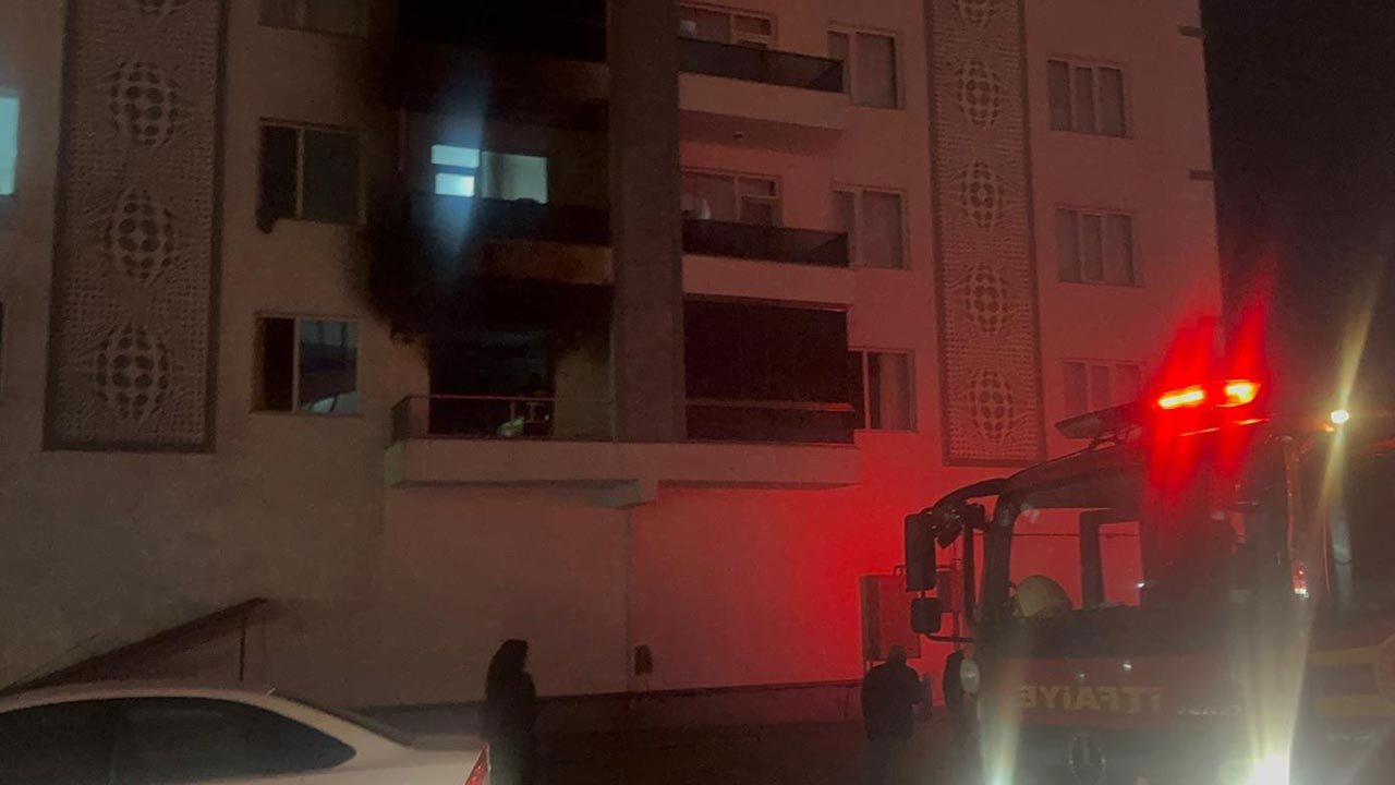 Uzaklaştırma Kararı Sonrası Deliye Döndü, Evini Ateşe Verdi