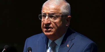 Yaşar Güler’den Terör Örgütü PKK’ya Kritik Uyarı: ‘İltisaklı Gruplar Silahları Teslim Etmeli’