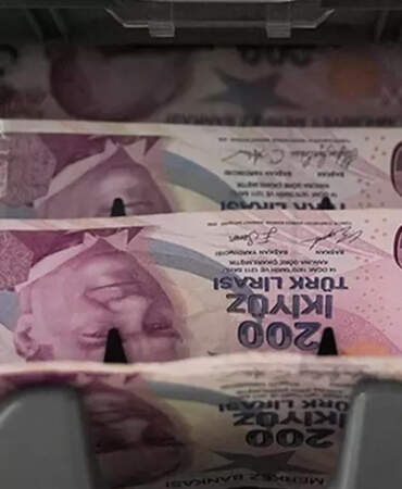 Yılbaşı Gelmeden Zam Geldi: Etiketler Uçtu Fiyatlar İki Katına Fırladı