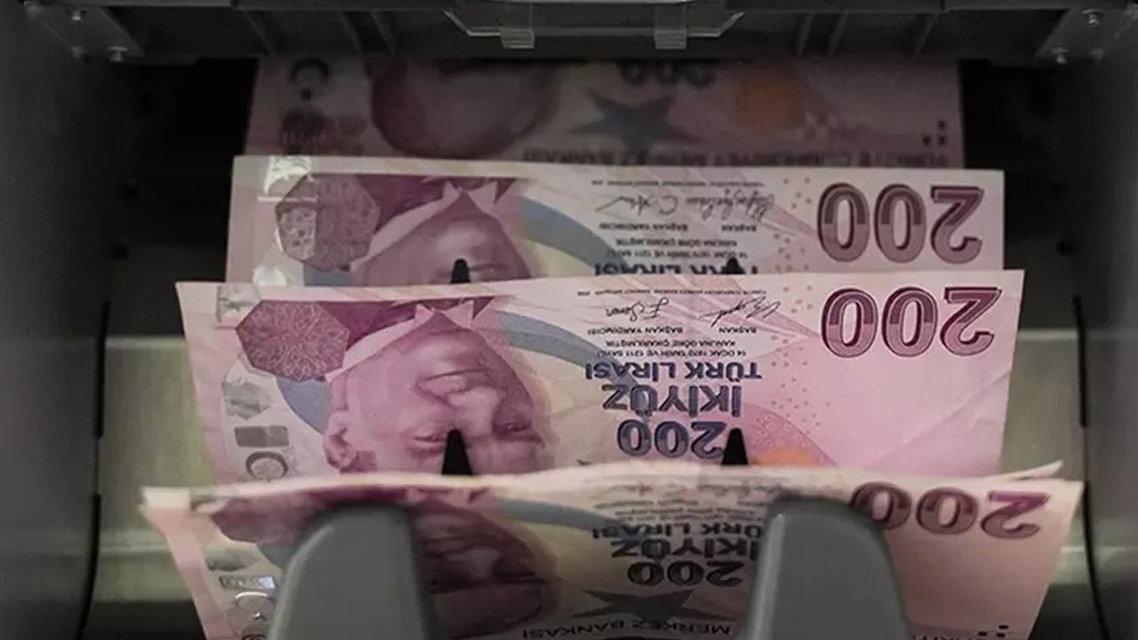 Yılbaşı Gelmeden Zam Geldi: Etiketler Uçtu Fiyatlar İki Katına Fırladı