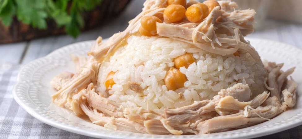 Yine Tavuk Yine Zehirlenme! 30 Kişi Hastaneye Kaldırıldı